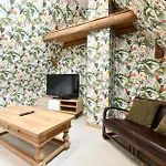 Joseph, Adeline & Nous Holiday home *