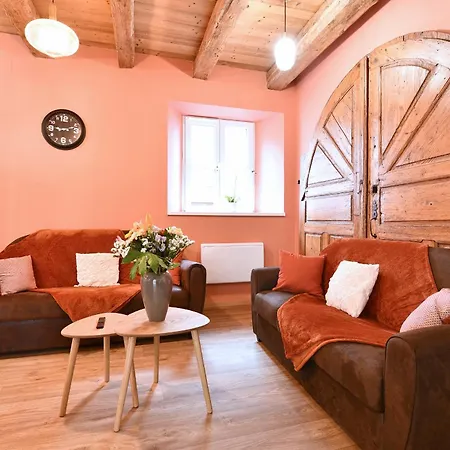 Joseph, Adeline & Nous Holiday home *